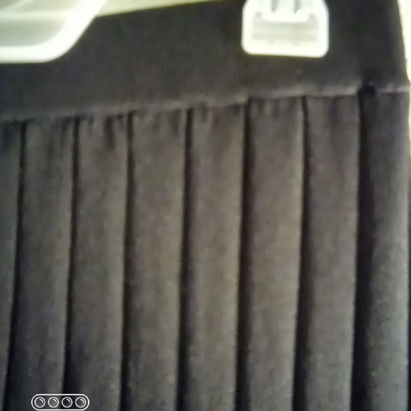 House of Harlow 1960 Ribbed Knit Midi Skirt - Picture 12 of 15